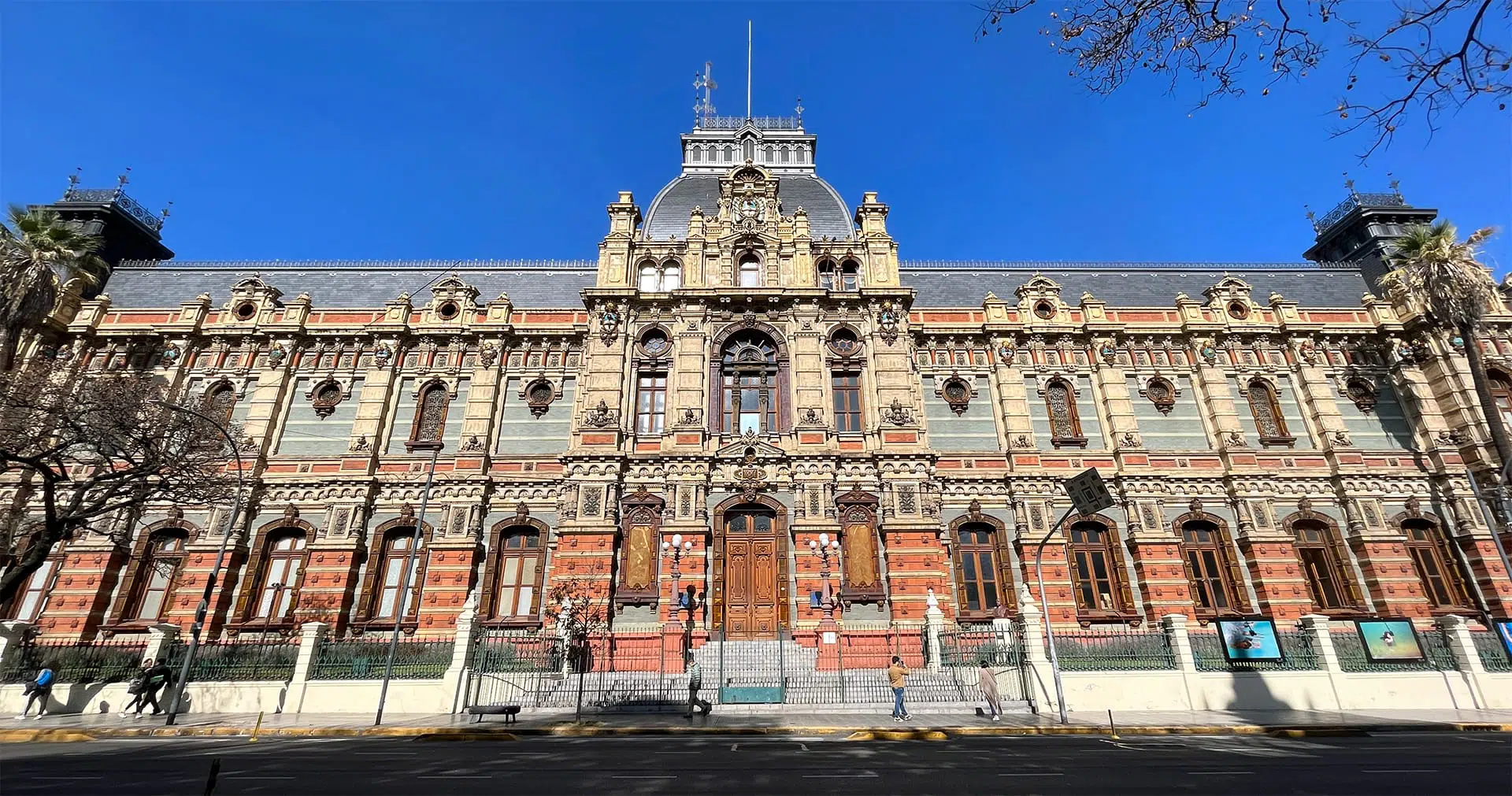 Water palace Buenos Aires Palacio de las Aguas Corrientes